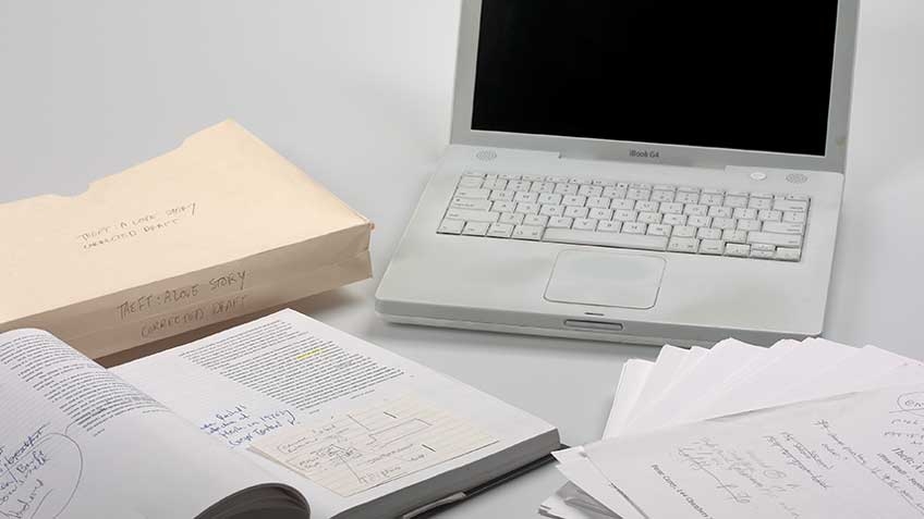 Peter Carey's G4 laptop and manuscripts
