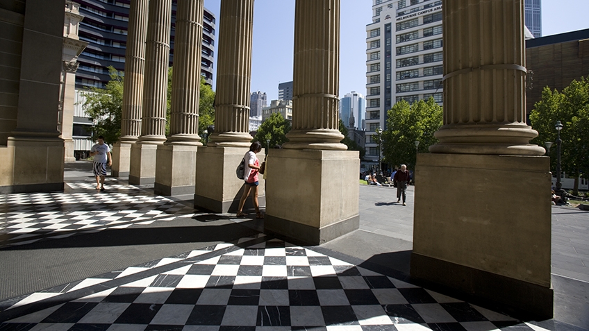 Photograph of the State Library forecourt and columns