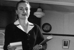 Female bank clerk at work, state head office of National Bank of Australia, 1953