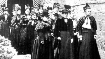 A black and white photograph from 1898 depicting a group of women involved in the Women's Suffrage movement